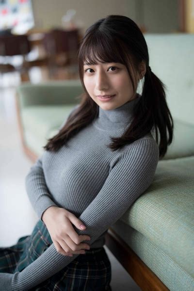 鈴木優香が遂におっぱい丸出しヌード解禁の写真集がエロ過ぎて。